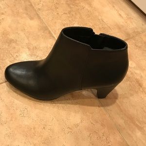 Sam Edelman ankle boots brand new